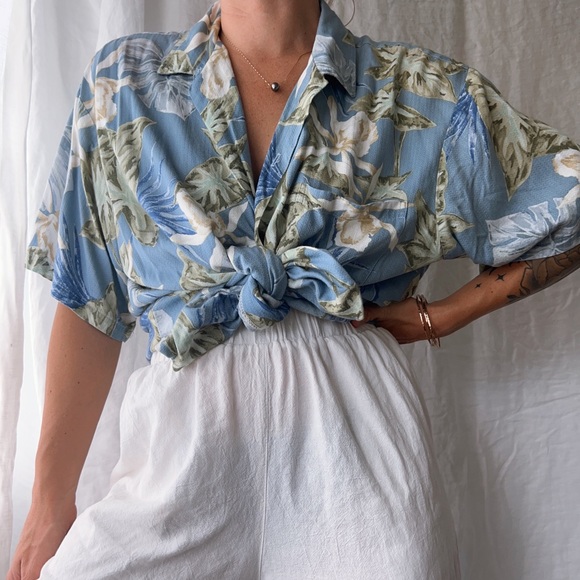 Oversized Hawaiian Shirt - Picture 1 of 4